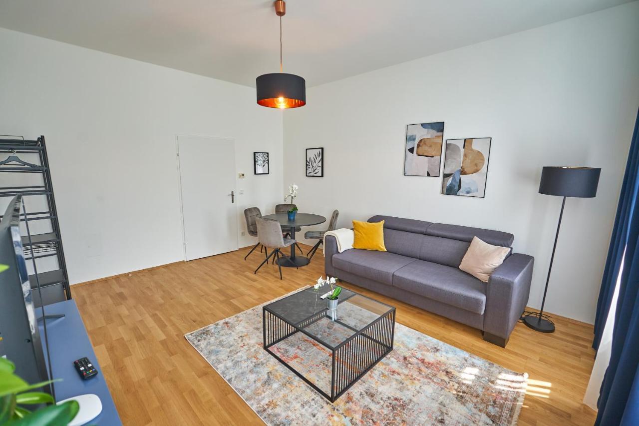 Trendy Apartment 2 Zimmer Zentral Gelegen เวียนนา ภายนอก รูปภาพ
