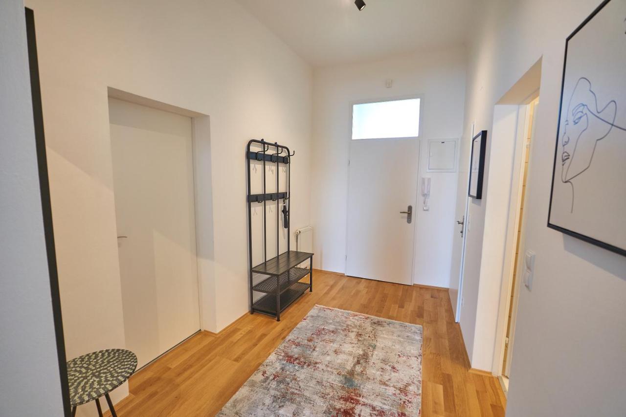 Trendy Apartment 2 Zimmer Zentral Gelegen เวียนนา ภายนอก รูปภาพ