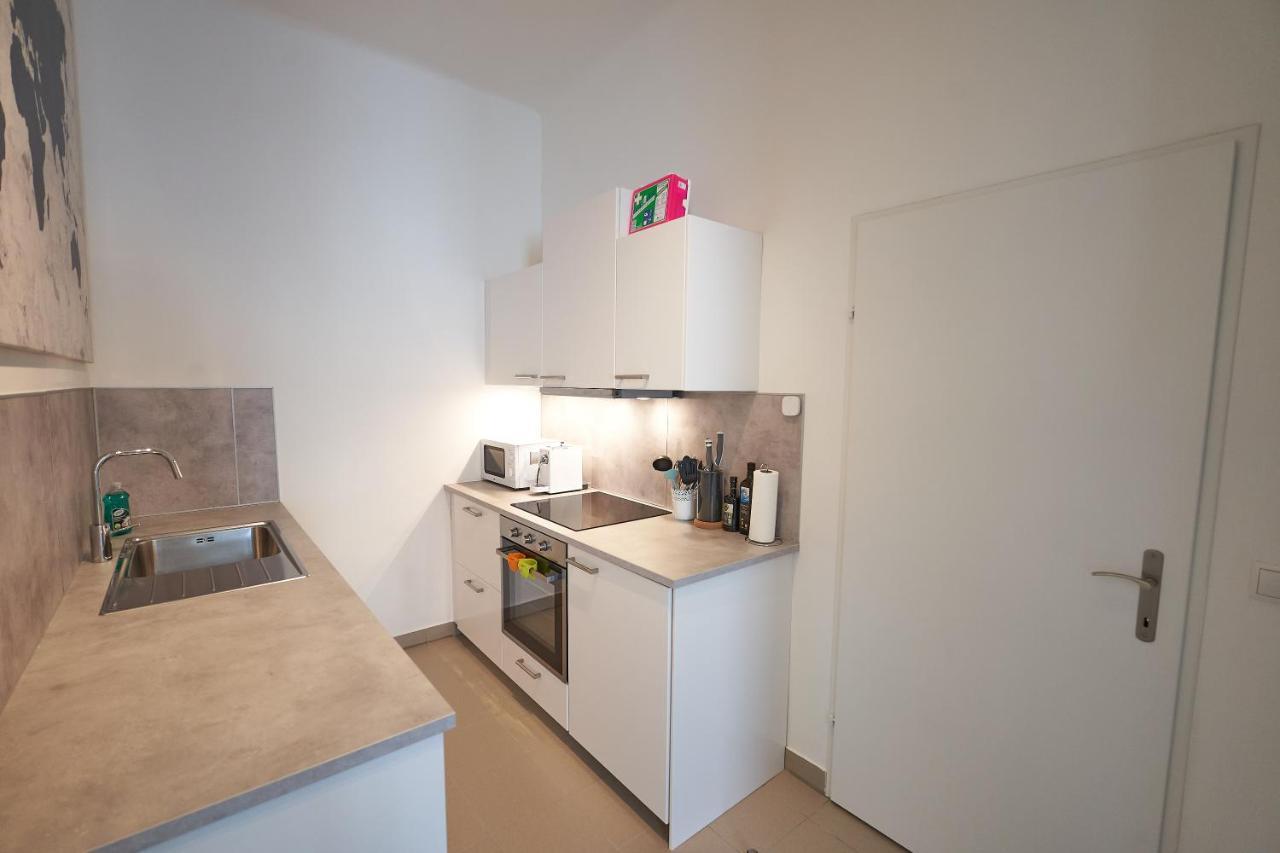 Trendy Apartment 2 Zimmer Zentral Gelegen เวียนนา ภายนอก รูปภาพ