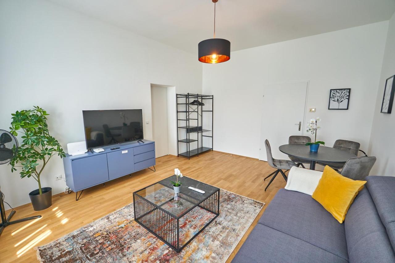 Trendy Apartment 2 Zimmer Zentral Gelegen เวียนนา ภายนอก รูปภาพ